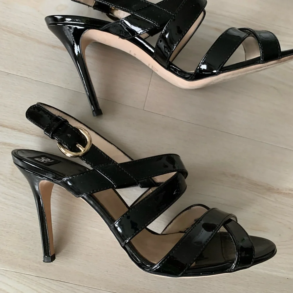 D&G - Dolce &Gabbaba black patent strappy high heel sandals - Picture 11 of 13